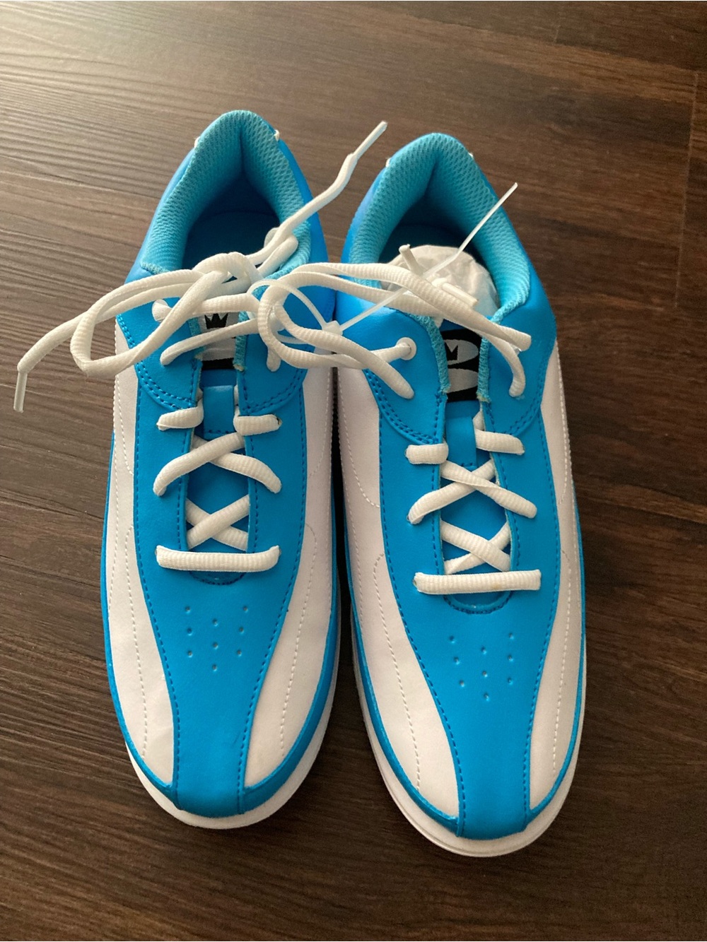 Brunswick women’s bowling shoes size 9 new